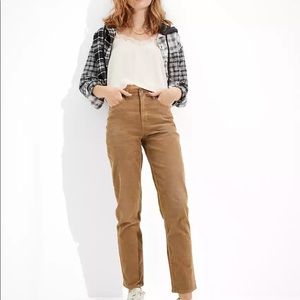 Straight Leg Corduroy Mom Jean | Tan - American Eagle